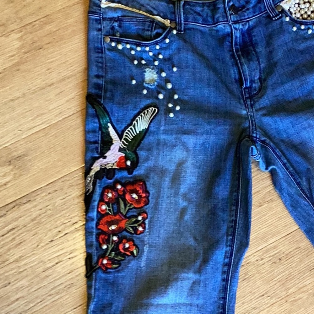 OOAK decorated Giuliano straight leg mid rise medium was size 8. Pearls … - Picture 3 of 10